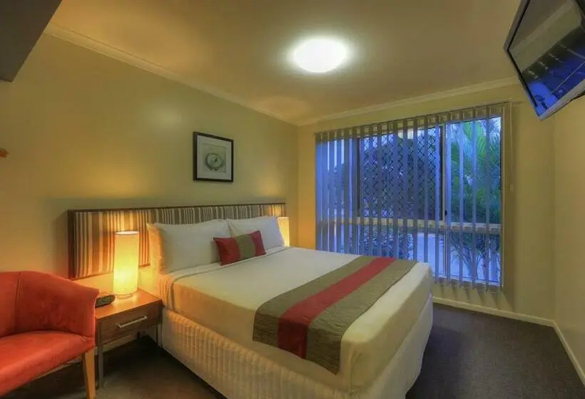 Standard Room Queen Bed Adapted for people with reduced mobility, Tropixx Motel