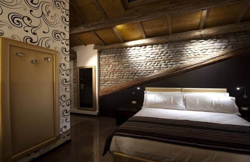 スタンダードトリプルルーム, Villa Solaris Hotel & Residence