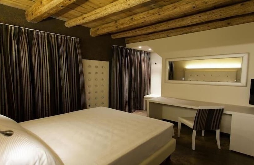 スタンダードトリプルルーム, Villa Solaris Hotel & Residence