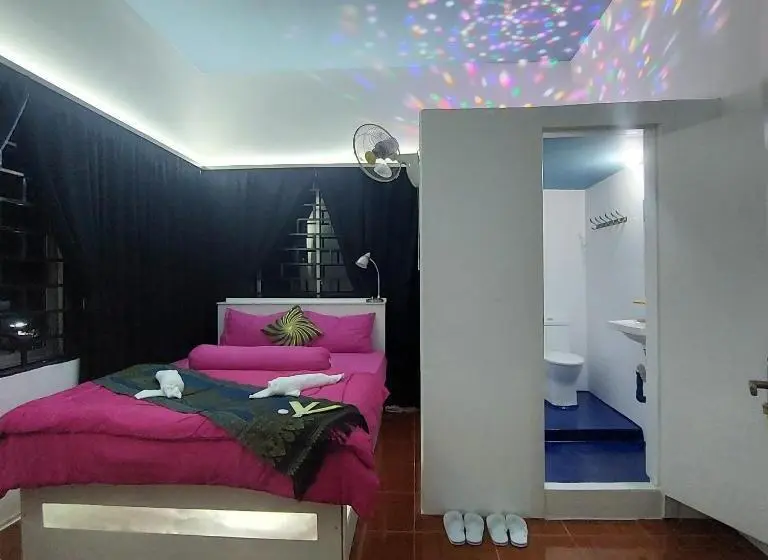 اتاق لوکس, Villa Tropica