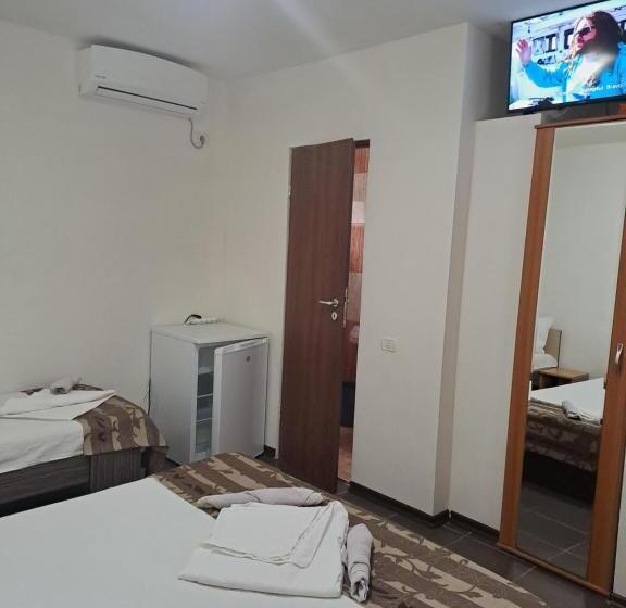 Pokój Standard Trzyosobowy, Casa Ancuta