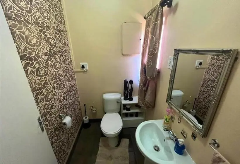 バス共有のスタンダードルーム, Paljas En Kandas Guest House