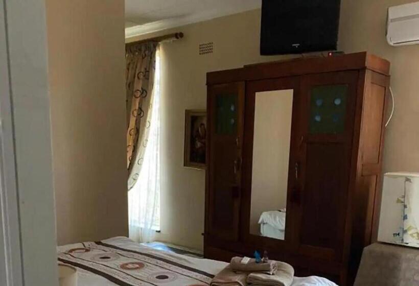 חדר משפחתי, Paljas En Kandas Guest House