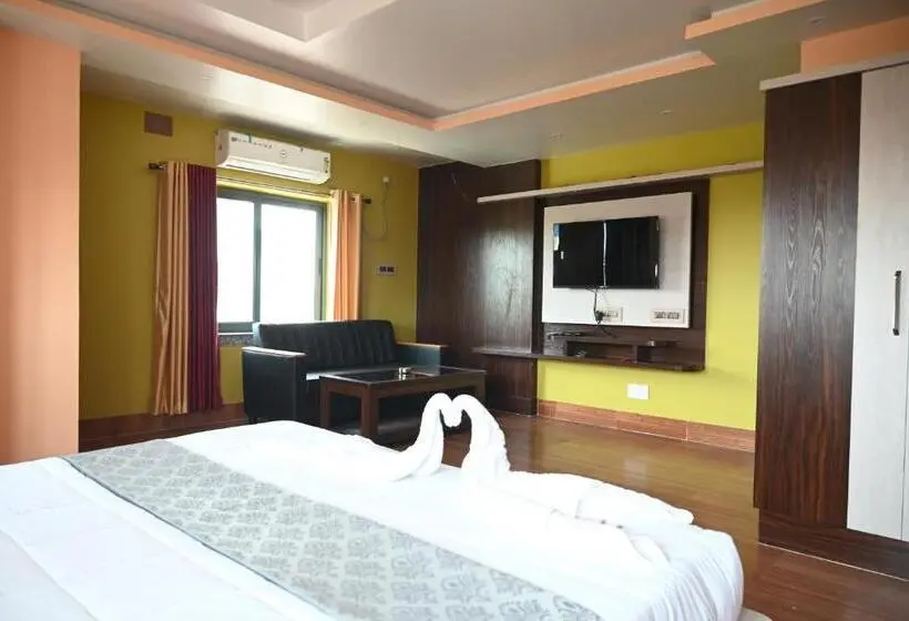キングサイズベッドのスーペリアルーム, Tulusi Inn ! Bolpur, Shantiniketan