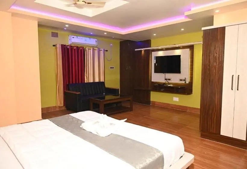 キングサイズベッドのスーペリアルーム, Tulusi Inn ! Bolpur, Shantiniketan