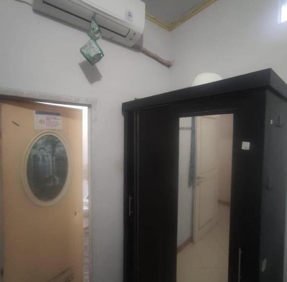 高级单人间, Spot On 93853 Budi Residence 2