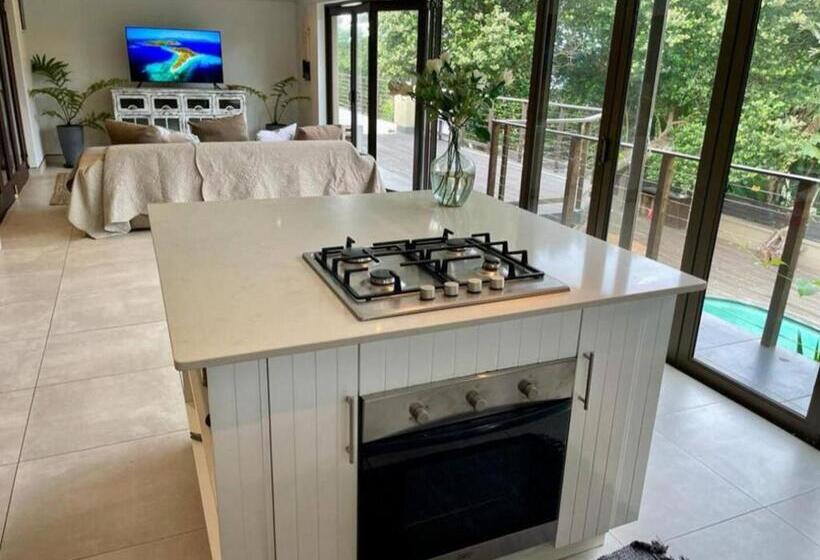 デラックスビラの１ベッドルーム, Casa Bali Resort