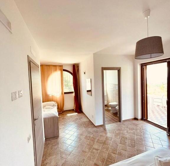 Четырехместный Номер Стандарт, Policastro Residence E Mare