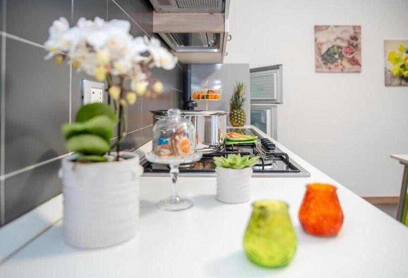Апартаменты 1 Спальня с Балконом, Residence Twigha