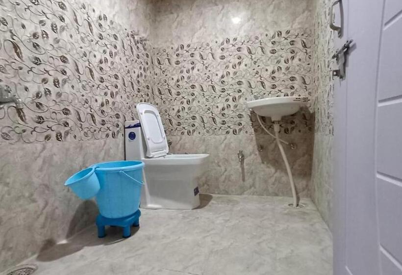 标准三人间, Shiv Shakti Homestay   Near Isbt, Bypass Mc Parking, Hpu, And Advance Study