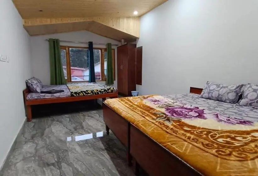 浴室共有ファミリールーム, Shiv Shakti Homestay   Near Isbt, Bypass Mc Parking, Hpu, And Advance Study