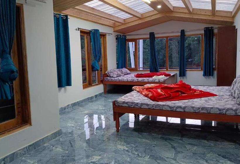 اتاق خانوادگی, Shiv Shakti Homestay   Near Isbt, Bypass Mc Parking, Hpu, And Advance Study