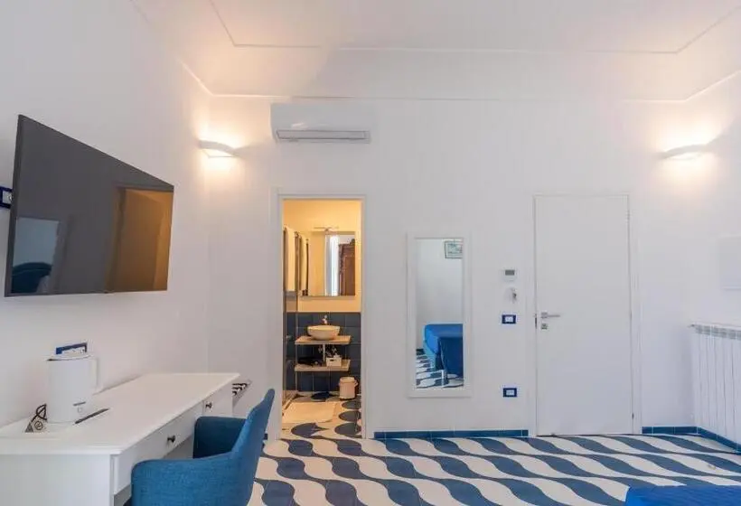 اتاق استاندارد با چشمانداز دریا, Elite Luxury Suites