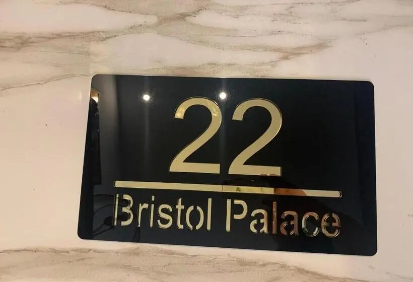 スタンダードルーム, Bristol Palace