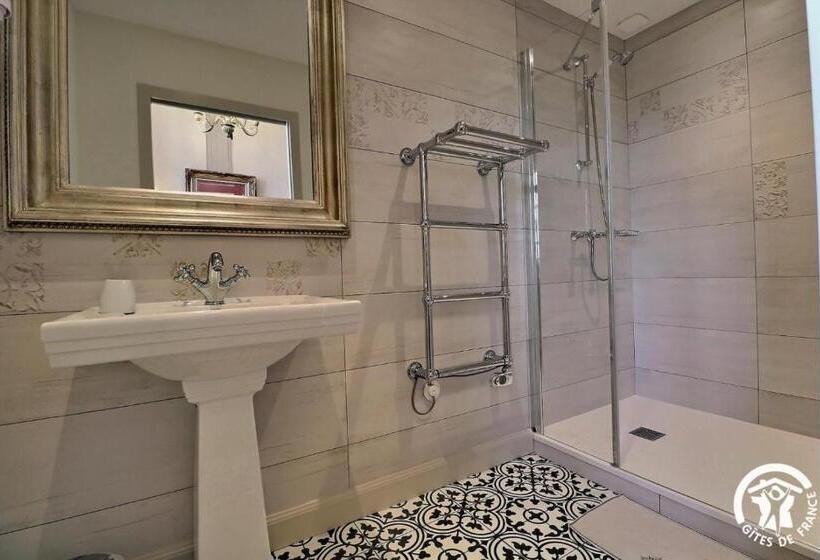 Номер Deluxe, Chateau De La Giraudais