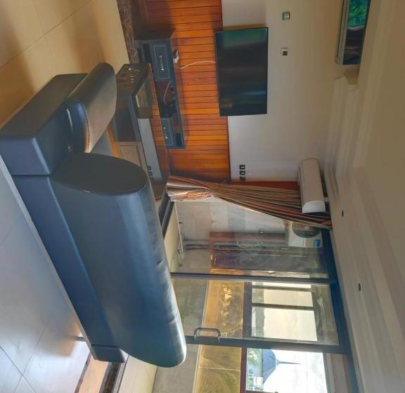 سوییت سوپریور با چشمانداز دریا, Burnas Beachside Residences Apparts Hôtels