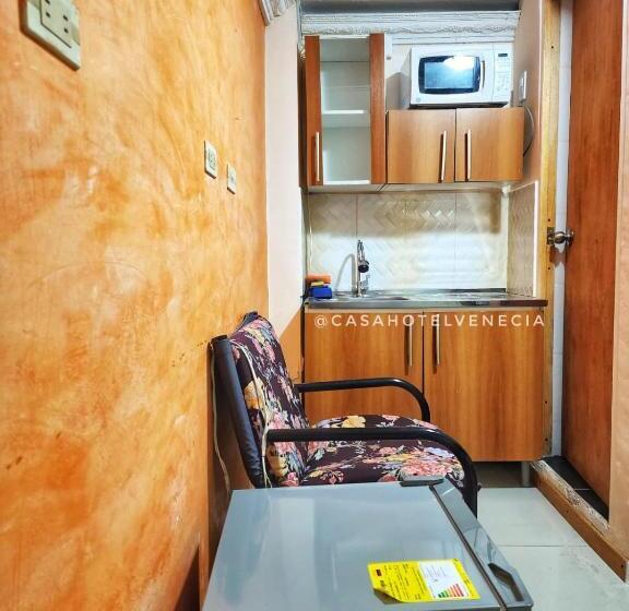 חדר סטנדרט לארבעה, Casa Hotel Venecia