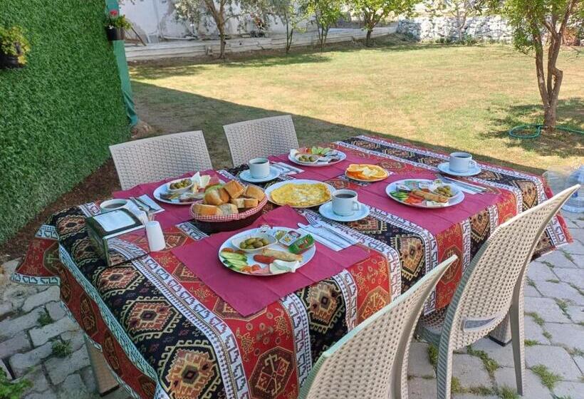 스탠다드 트리플 룸, Olive