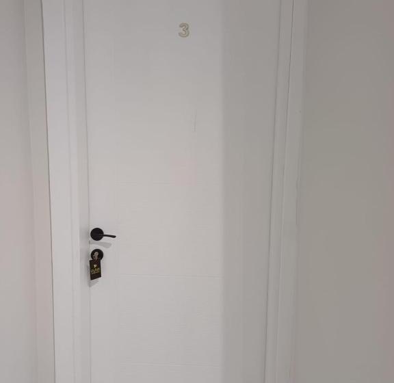 컴포트 트리플 룸, Olive