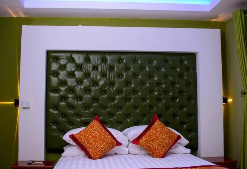 اتاق لوکس, Perla