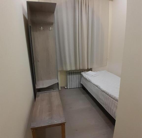 标准单人间, Spartak