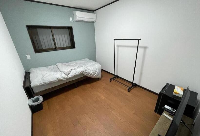 اتاق استاندارد یک نفره, Anchor