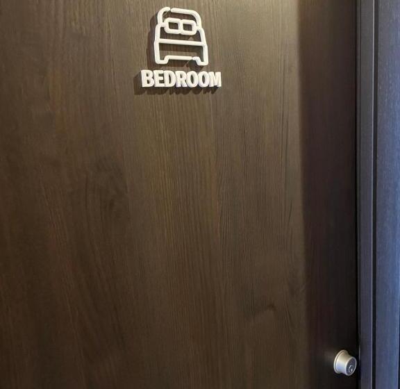 اتاق استاندارد یک نفره, Anchor