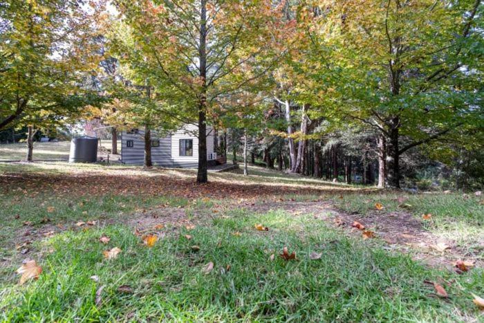 חדר סטנדרט נוף להרים, Frog Hollows