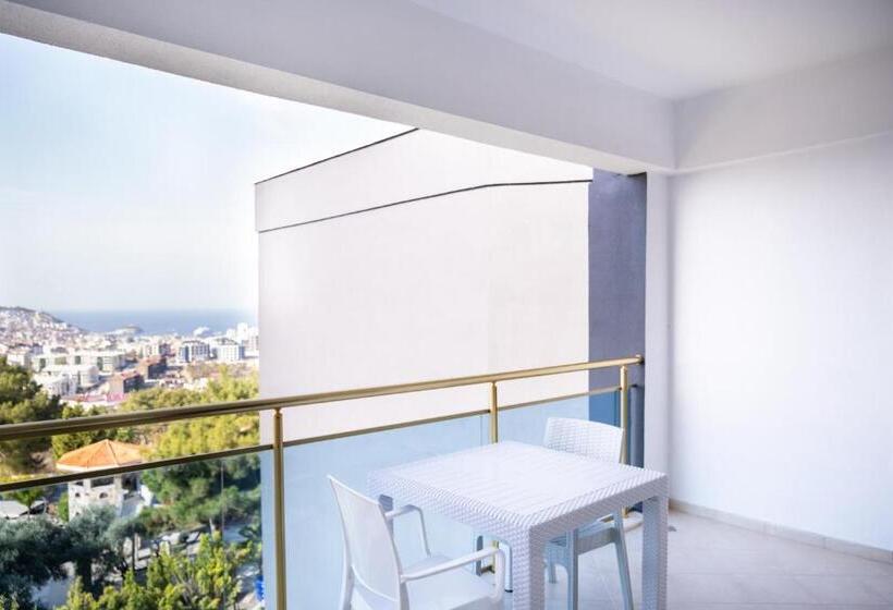 Полулюкс Вид на Море, Si Hotel&spa