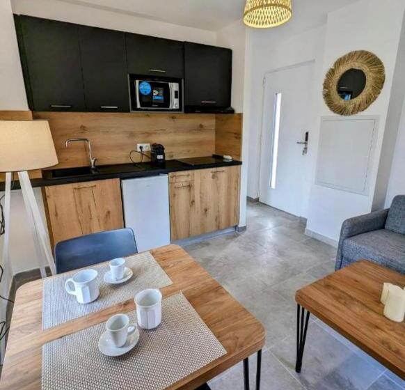 Апартаменты 1 Спальня Вид на Бассейн, Appartement 2 Pièces Dans Une Résidence Hôtelière Les Hameaux De Saint Cyprien