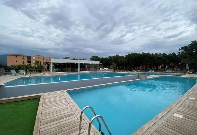 プールの見える１ベッドルームアパートメント, Appartement 2 Pièces Dans Une Résidence Hôtelière Les Hameaux De Saint Cyprien