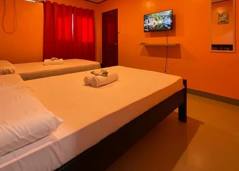 اتاق خانوادگی, Halajo Bnb Transient
