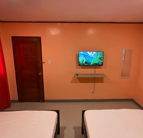 اتاق خانوادگی, Halajo Bnb Transient