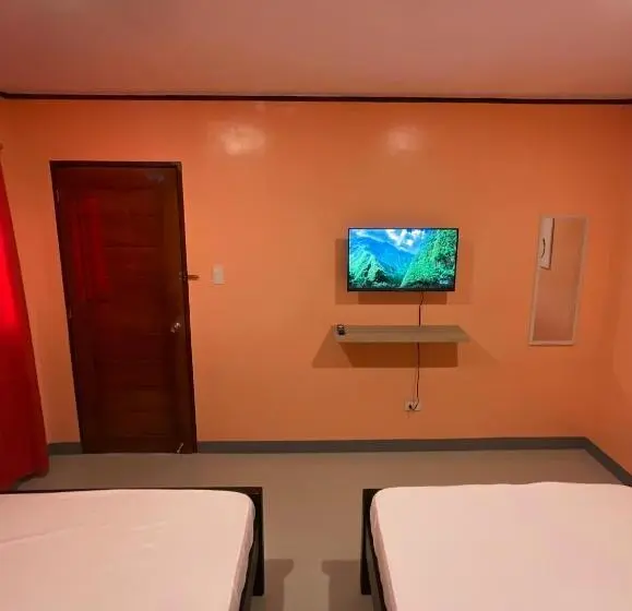 اتاق خانوادگی, Halajo Bnb Transient
