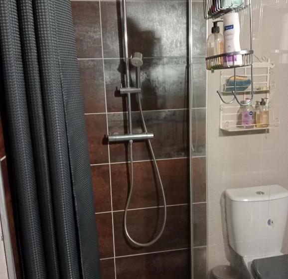 标准间, L Aubriete