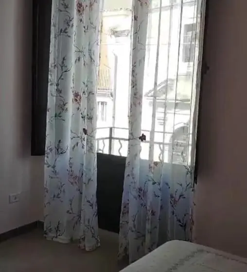 اتاق استاندارد, Sicily O Clock Room