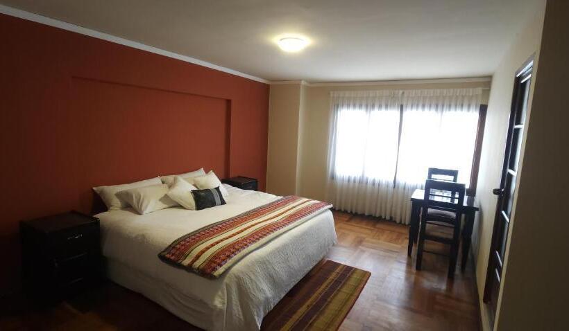 Deluxe Suite King Bed, Raven La Paz