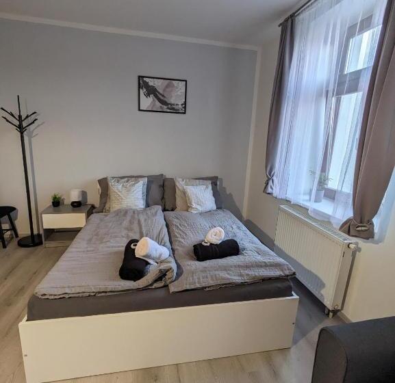 Четырехместный Номер Стандарт, Penzion Grand Nymburk