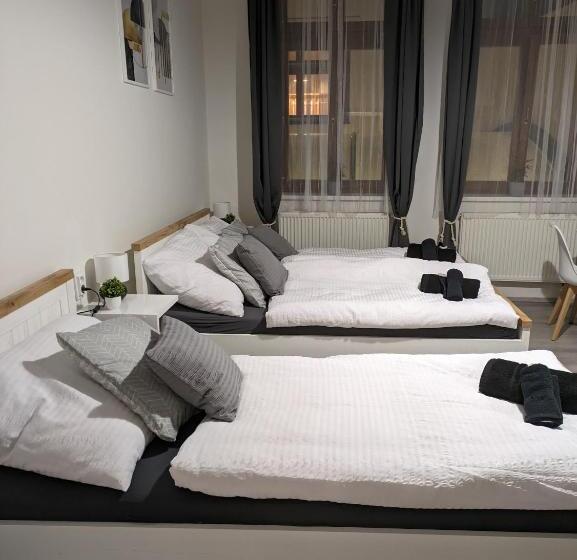 Номер Стандарт Трехместный, Penzion Grand Nymburk