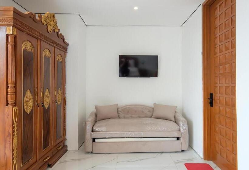 Family Suite, Twospaces Living At Deros Resort & Cafe, Bogor