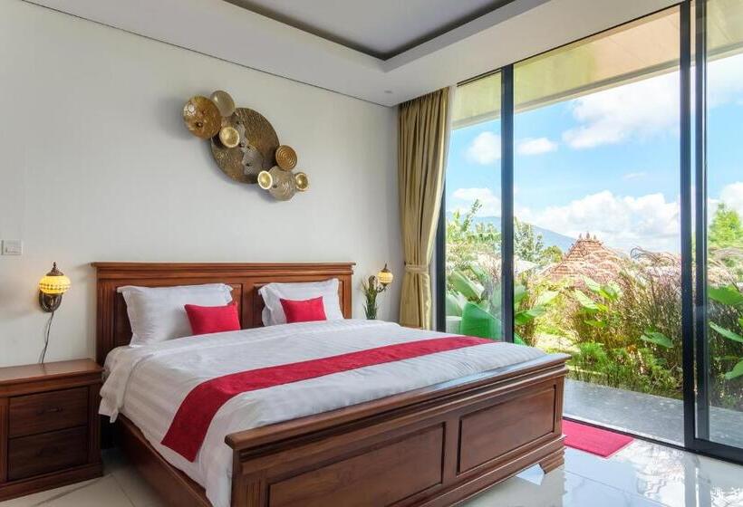 Семейный Номер Вид на Горы, Twospaces Living At Deros Resort & Cafe, Bogor