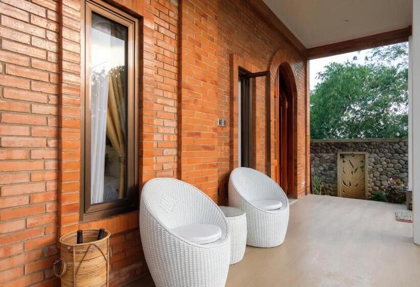 Номер Superior, Twospaces Living At Deros Resort & Cafe, Bogor