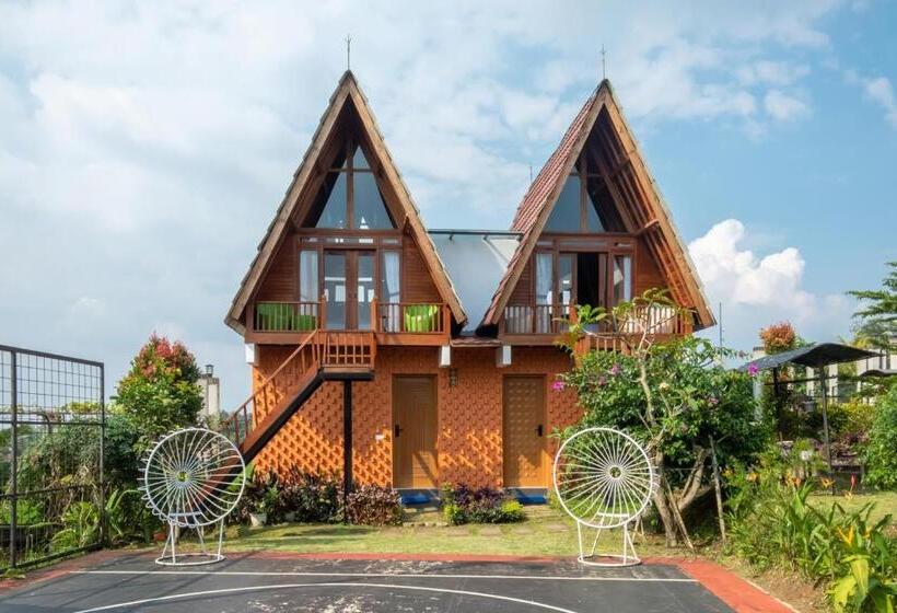 Номер Стандарт, Twospaces Living At Deros Resort & Cafe, Bogor