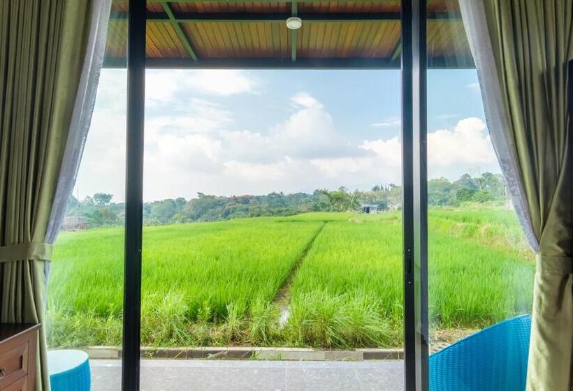 Номер Стандарт, Twospaces Living At Deros Resort & Cafe, Bogor