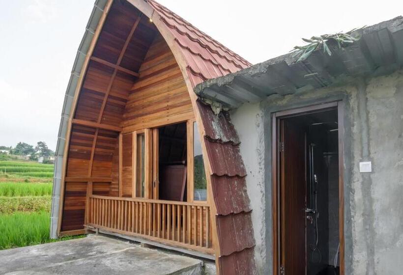 Номер Стандарт Совместная Ванная, Twospaces Living At Deros Resort & Cafe, Bogor