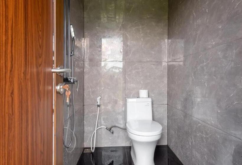 Номер Стандарт Совместная Ванная, Twospaces Living At Deros Resort & Cafe, Bogor