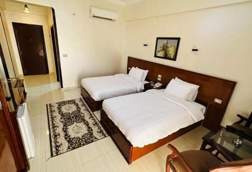 اتاق استاندارد با بالکن, Badr Hotel & Resort El Kharga