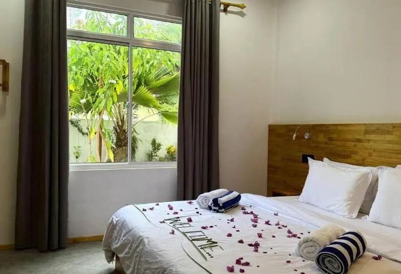 اتاق استاندارد با تخت بزرگ, Futtaru Sands
