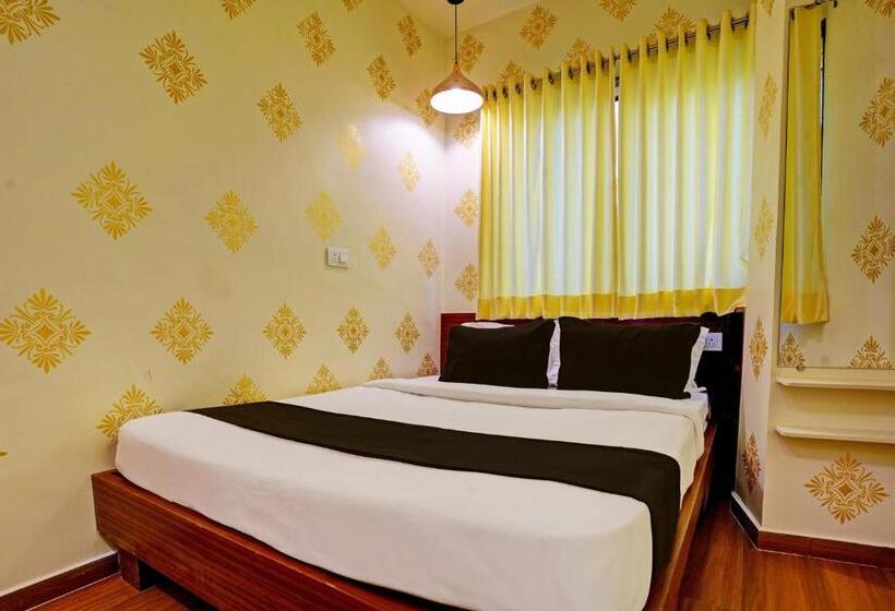 חדר קלאסי לשלושה, Oyo Tulsi