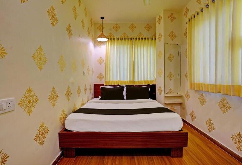 חדר קלאסי לשלושה, Oyo Tulsi